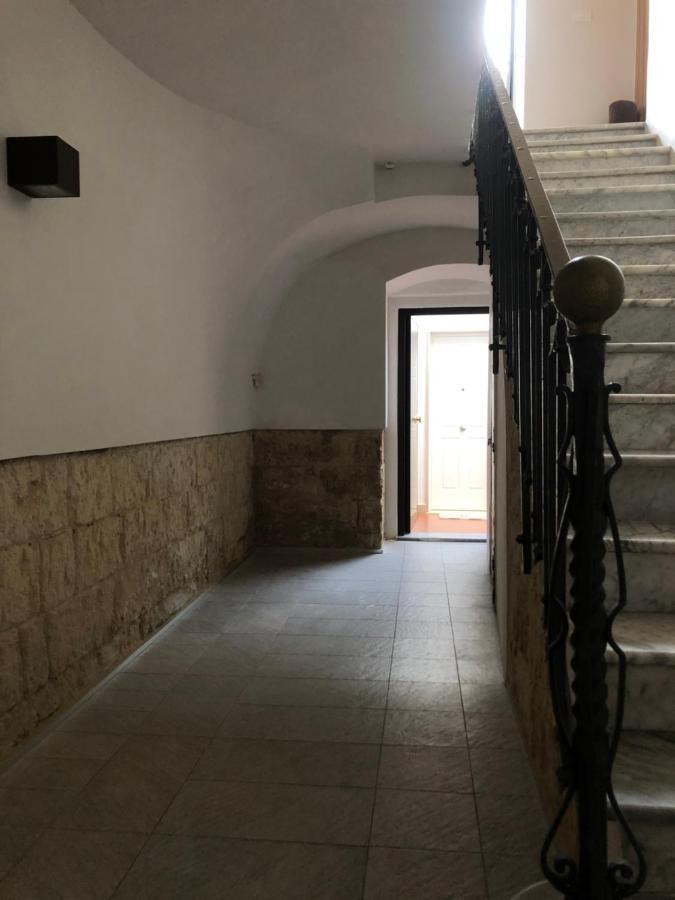 Dimora Carducci Villa Bari Bagian luar foto